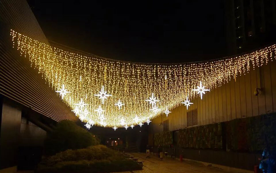 icicle Christmas lights